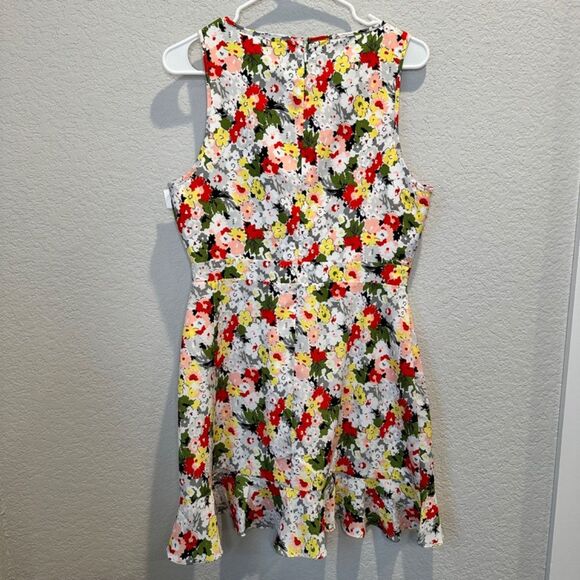 NWT Likely White Vibrant Floral Faux Wrap Sleeveless Ruffle Mini Dress - Size 8 - Picture 8 of 9